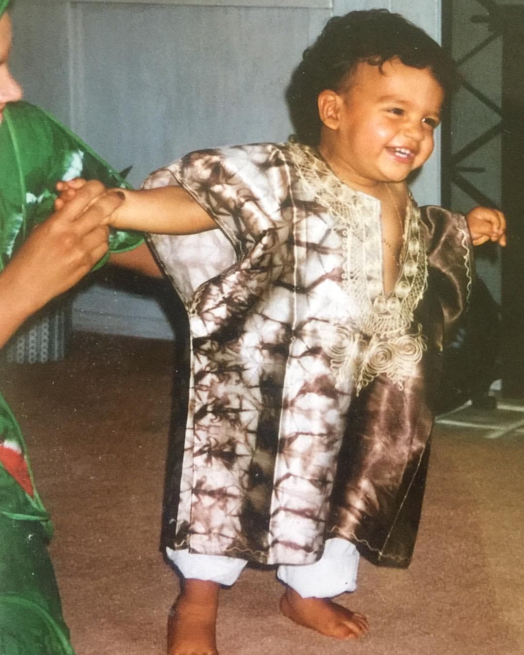 Mark Anthony de niño—alegría, posibilidad y el comienzo de un camino